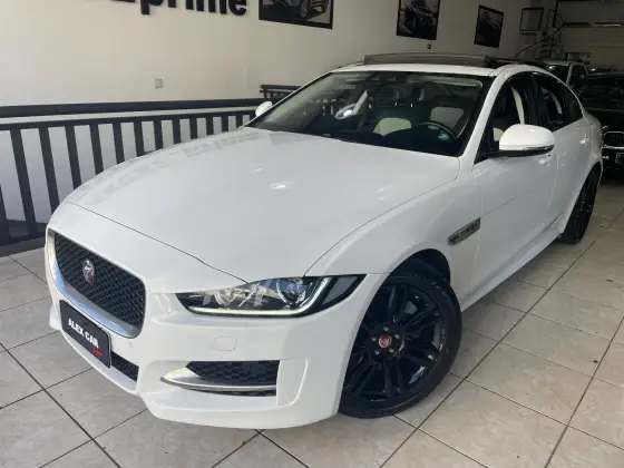 JAGUAR XE 2.0 16V SI4 TURBO GASOLINA R-SPORT 4P AUTOMÁTICO JAGUAR XE 2.0 16V SI4 TURBO GASOLINA R-SPORT 4P AUTOMÁTICO