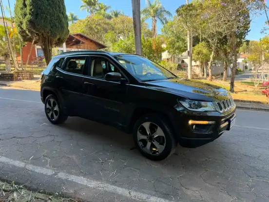 JEEP-COMPASS-2.0 16V DIESEL LONGITUDE 4X4 AUTOMÁTICO JEEP-COMPASS-2017