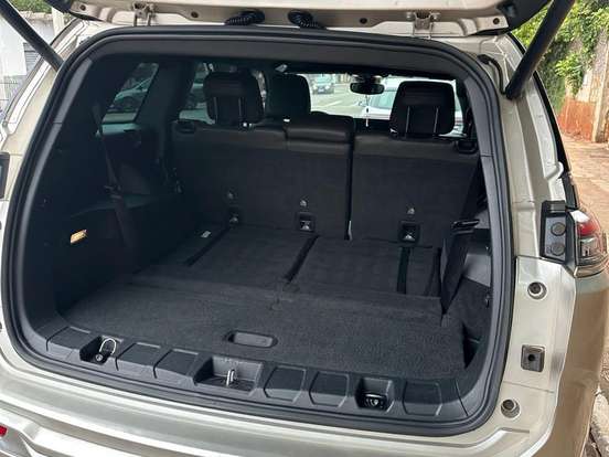 JEEP-COMMANDER-2.0 TD380 TURBO DIESEL OVERLAND AT9 JEEP-COMMANDER-2023