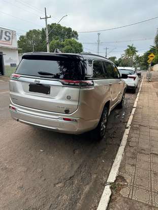 JEEP-COMMANDER-2023