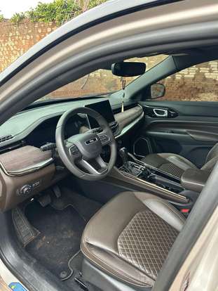 JEEP-COMMANDER-2023