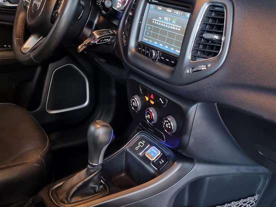 JEEP-COMPASS-2.0 16V FLEX SPORT AUTOMÁTICO JEEP-COMPASS-2016