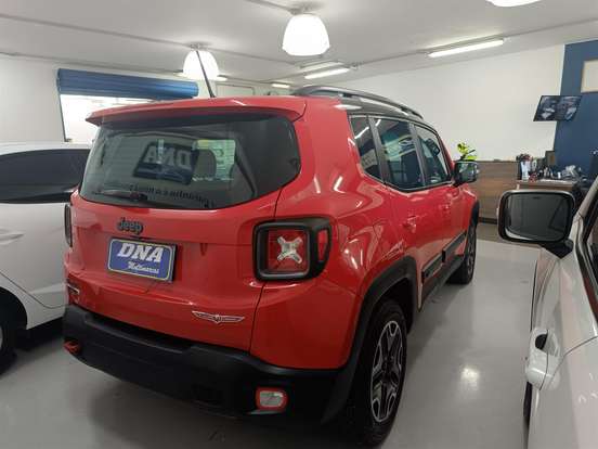 JEEP-RENEGADE-2.0 16V TURBO DIESEL TRAILHAWK 4P 4X4 AUTOMÁTICO JEEP-RENEGADE-2015