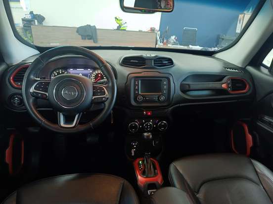 JEEP-RENEGADE-2.0 16V TURBO DIESEL TRAILHAWK 4P 4X4 AUTOMÁTICO JEEP-RENEGADE-2015