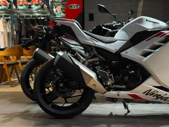 KAWASAKI-NINJA 300-2026