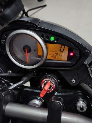 KAWASAKI-Z-750 KAWASAKI-Z-750-2010