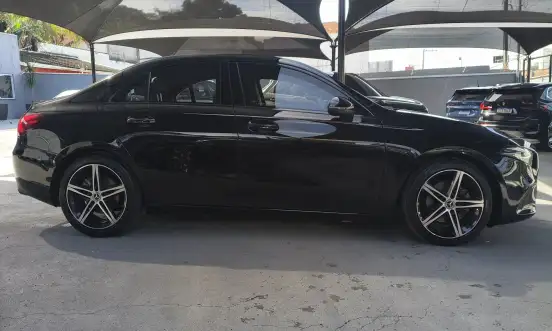 MERCEDES-BENZ-A 200-2020