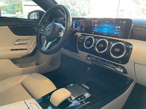 MERCEDES-BENZ-A 250-2019