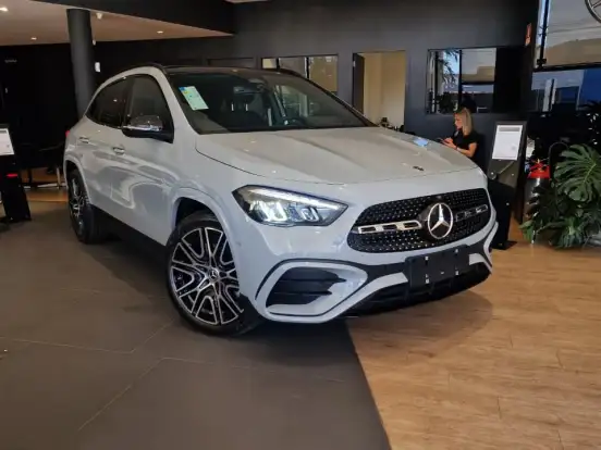 MERCEDES-BENZ-GLA 200-1.3 MHEV NIGHT EDITION 7G-DCT MERCEDES-BENZ-GLA 200-2026