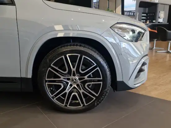 MERCEDES-BENZ-GLA 200-1.3 MHEV NIGHT EDITION 7G-DCT MERCEDES-BENZ-GLA 200-2026