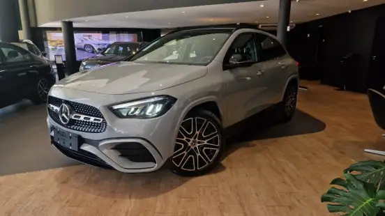 MERCEDES-BENZ-GLA 200-2026