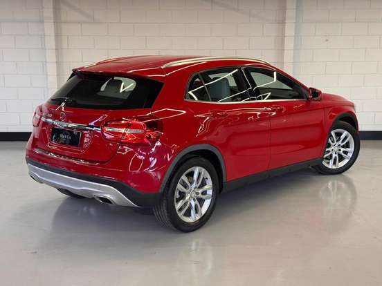 MERCEDES-BENZ-GLA 200-1.6 CGI ADVANCE 16V TURBO FLEX 4P AUTOMÁTICO MERCEDES-BENZ-GLA 200-2014