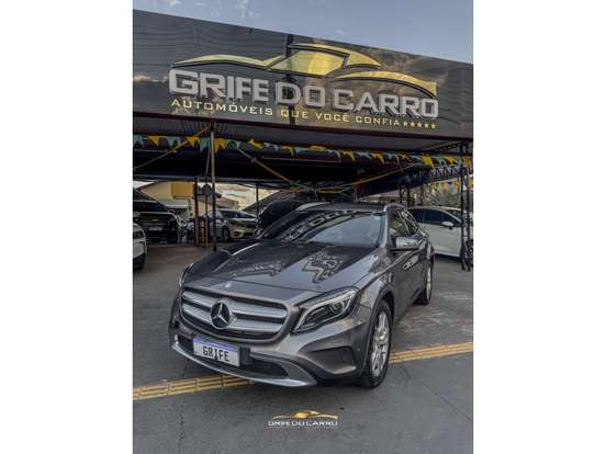 MERCEDES-BENZ-GLA 200-2015