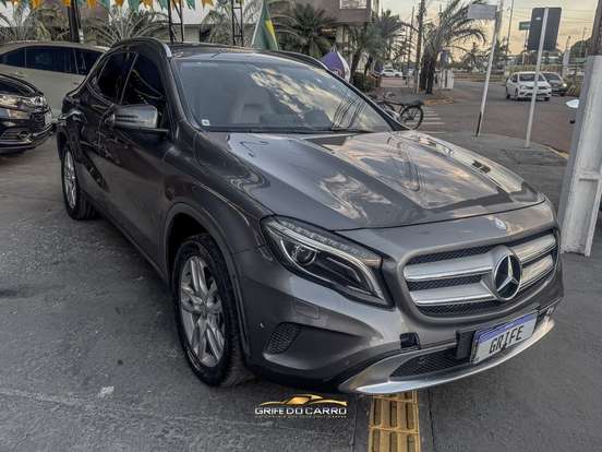 MERCEDES-BENZ-GLA 200-2015