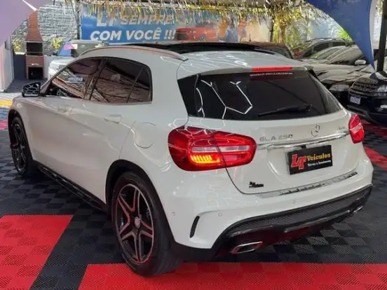 MERCEDES-BENZ-GLA 250-2.0 16V TURBO GASOLINA SPORT 4P 4MATIC AUTOMÁTICO MERCEDES-BENZ-GLA 250-2016
