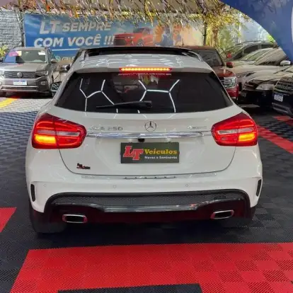 MERCEDES-BENZ-GLA 250-2016