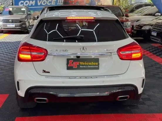 MERCEDES-BENZ-GLA 250-2.0 16V TURBO GASOLINA SPORT 4P 4MATIC AUTOMÁTICO MERCEDES-BENZ-GLA 250-2016