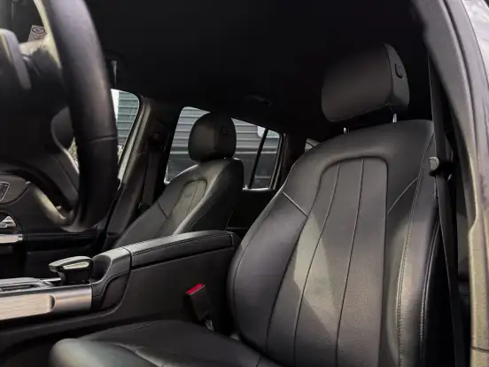 MERCEDES-BENZ-GLB 200-2021