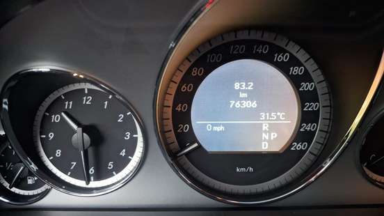 MERCEDES-BENZ-E 500-2010