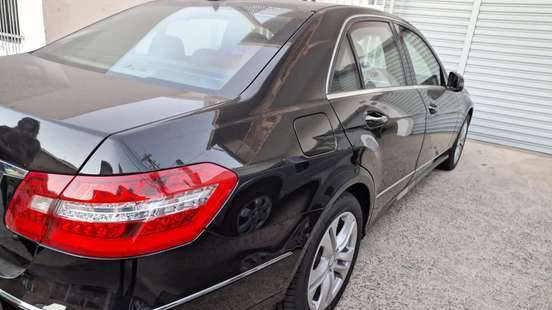 MERCEDES-BENZ-E 500-2010