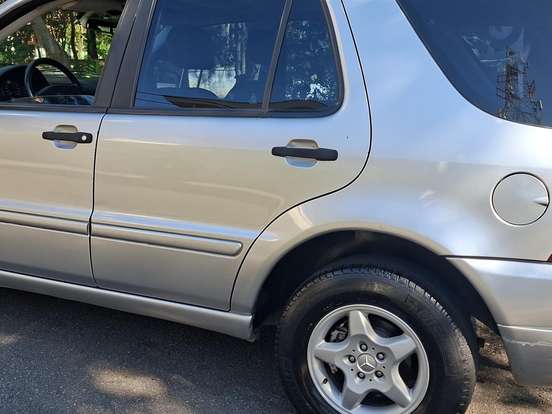 MERCEDES-BENZ-ML 320-3.2 4X4 V6 18V GASOLINA 4P AUTOMÁTICO MERCEDES-BENZ-ML 320-2000