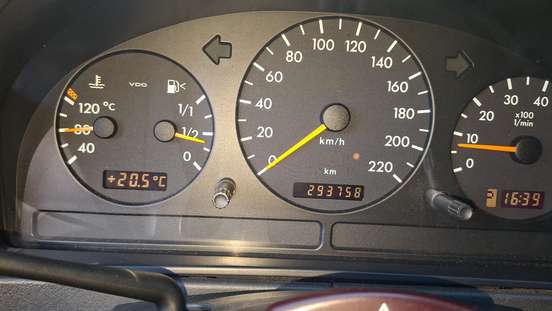 MERCEDES-BENZ-ML 320-2000