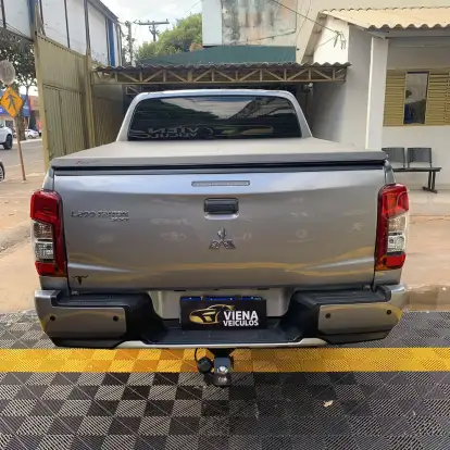 MITSUBISHI-L200 TRITON-2.4 16V TURBO DIESEL GLS CD 4X4 AUTOMÁTICO MITSUBISHI-L200 TRITON-2021