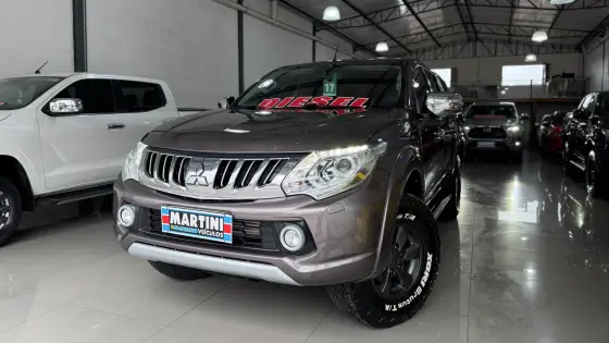 MITSUBISHI L200 TRITON 2.4 16V TURBO DIESEL SPORT HPE TOP CD 4P 4X4 AUTOMÁTICO