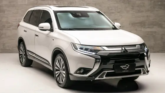 MITSUBISHI OUTLANDER 3.0 MIVEC V6 GASOLINA HPE-S AWD AUTOMÁTICO MITSUBISHI OUTLANDER 3.0 MIVEC V6 GASOLINA HPE-S AWD AUTOMÁTICO