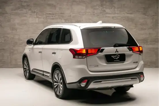 MITSUBISHI-OUTLANDER-3.0 MIVEC V6 GASOLINA HPE-S AWD AUTOMÁTICO MITSUBISHI-OUTLANDER-2021