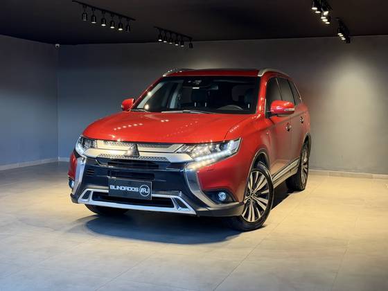 MITSUBISHI OUTLANDER 3.0 MIVEC V6 GASOLINA HPE-S AWD AUTOMÁTICO