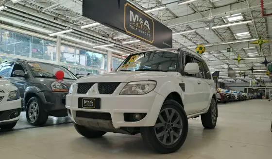 MITSUBISHI PAJERO TR4 2.0 4X2 16V 140CV FLEX 4P AUTOMÁTICO MITSUBISHI PAJERO TR4 2.0 4X2 16V 140CV FLEX 4P AUTOMÁTICO