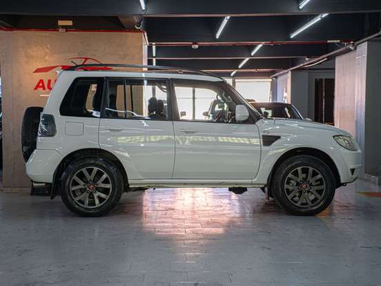 MITSUBISHI-PAJERO TR4-2012