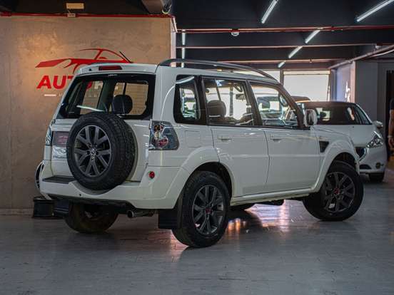 MITSUBISHI-PAJERO TR4-2012