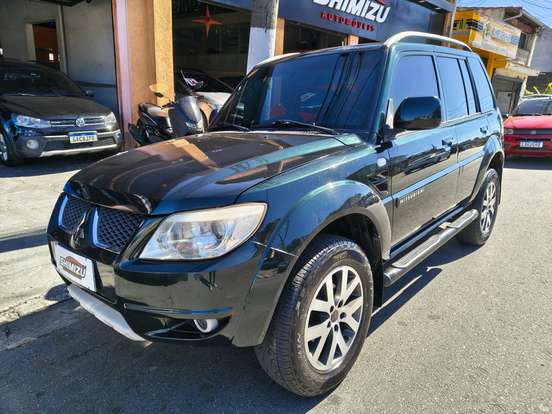 MITSUBISHI-PAJERO TR4-2.0 4X4 16V 140CV FLEX 4P AUTOMÁTICO MITSUBISHI-PAJERO TR4-2013