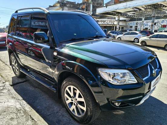 MITSUBISHI-PAJERO TR4-2.0 4X4 16V 140CV FLEX 4P AUTOMÁTICO MITSUBISHI-PAJERO TR4-2013