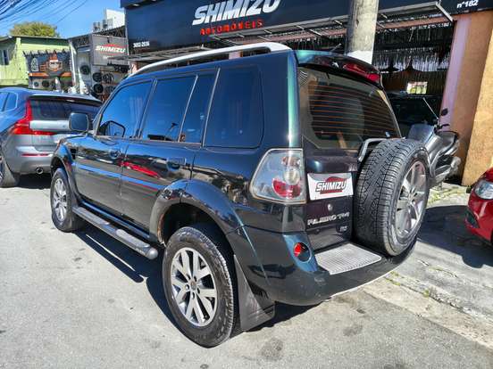 MITSUBISHI-PAJERO TR4-2.0 4X4 16V 140CV FLEX 4P AUTOMÁTICO MITSUBISHI-PAJERO TR4-2013