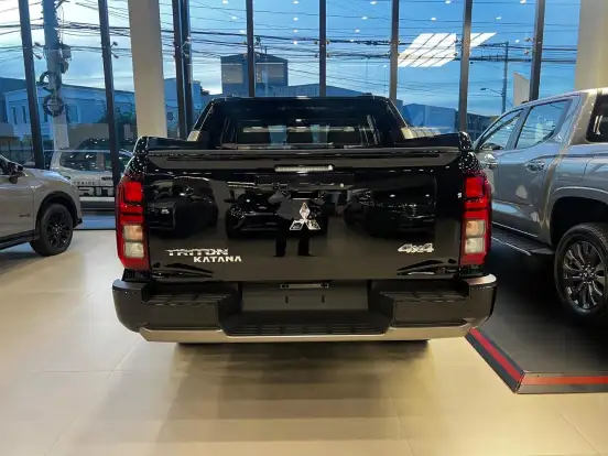 MITSUBISHI-TRITON-2026