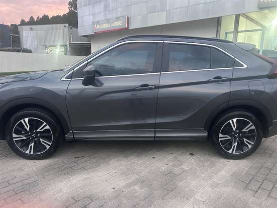 MITSUBISHI-ECLIPSE CROSS-1.5 MIVEC TURBO GASOLINA HPE CVT MITSUBISHI-ECLIPSE CROSS-2024