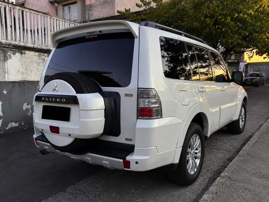 MITSUBISHI-PAJERO FULL-3.8 HPE 4X4 V6 24V GASOLINA 4P AUTOMÁTICO MITSUBISHI-PAJERO FULL-2012