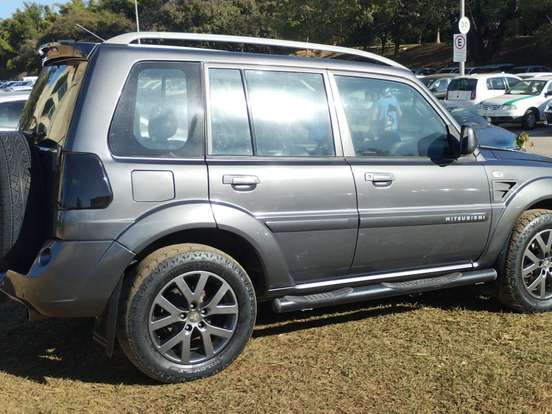 MITSUBISHI-PAJERO TR4-2.0 4X2 16V 140CV FLEX 4P AUTOMÁTICO MITSUBISHI-PAJERO TR4-2014