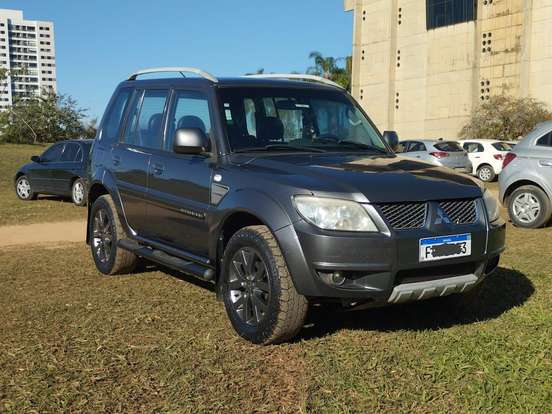 MITSUBISHI-PAJERO TR4-2.0 4X2 16V 140CV FLEX 4P AUTOMÁTICO MITSUBISHI-PAJERO TR4-2014