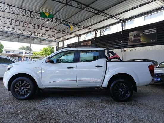 NISSAN-FRONTIER-2021
