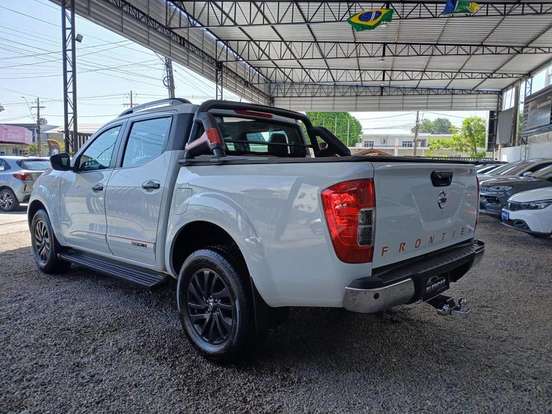 NISSAN-FRONTIER-2021