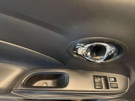 NISSAN-VERSA-1.6 16V FLEX SV 4P MANUAL NISSAN-VERSA-2015