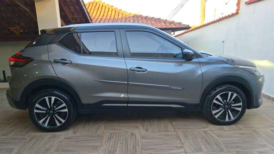 NISSAN-KICKS-2023