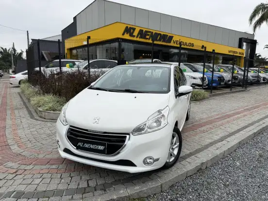 PEUGEOT-208-2015