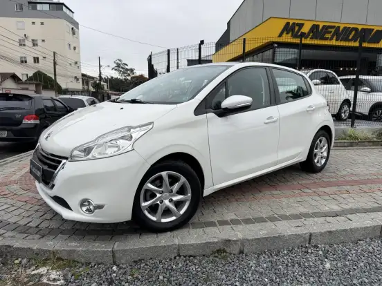 PEUGEOT-208-2015