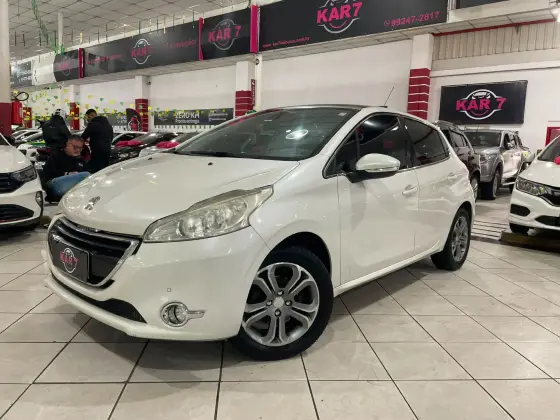 PEUGEOT 208 1.6 GRIFFE 16V FLEX 4P AUTOMÁTICO PEUGEOT 208 1.6 GRIFFE 16V FLEX 4P AUTOMÁTICO