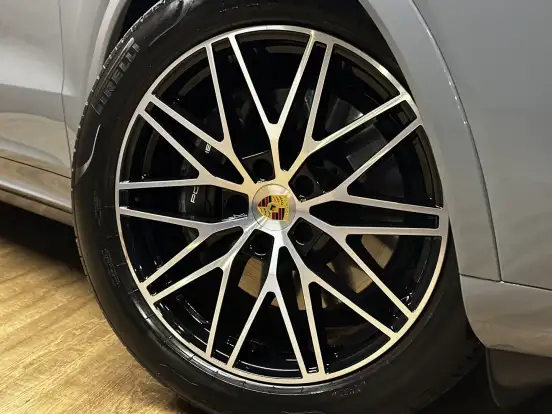 PORSCHE-CAYENNE-2024